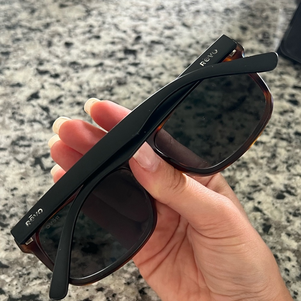 Revo Holsby Tortoise Sunglasses - Picture 5 of 7